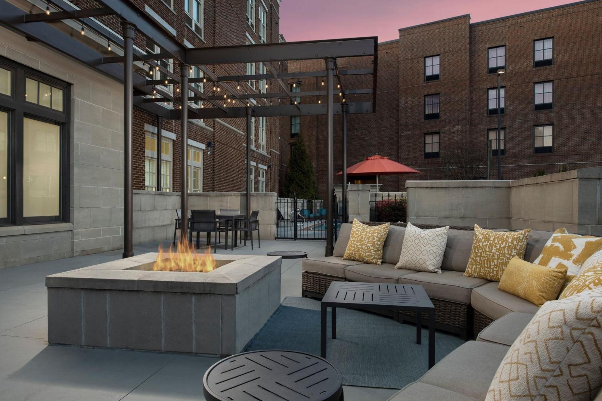 Springhill Suites By Marriott Huntsville West/Research Park Екстериор снимка