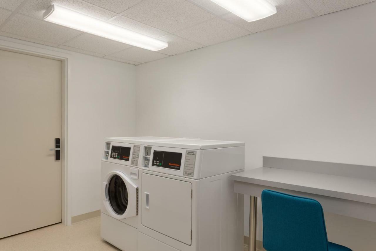 Springhill Suites By Marriott Huntsville West/Research Park Екстериор снимка